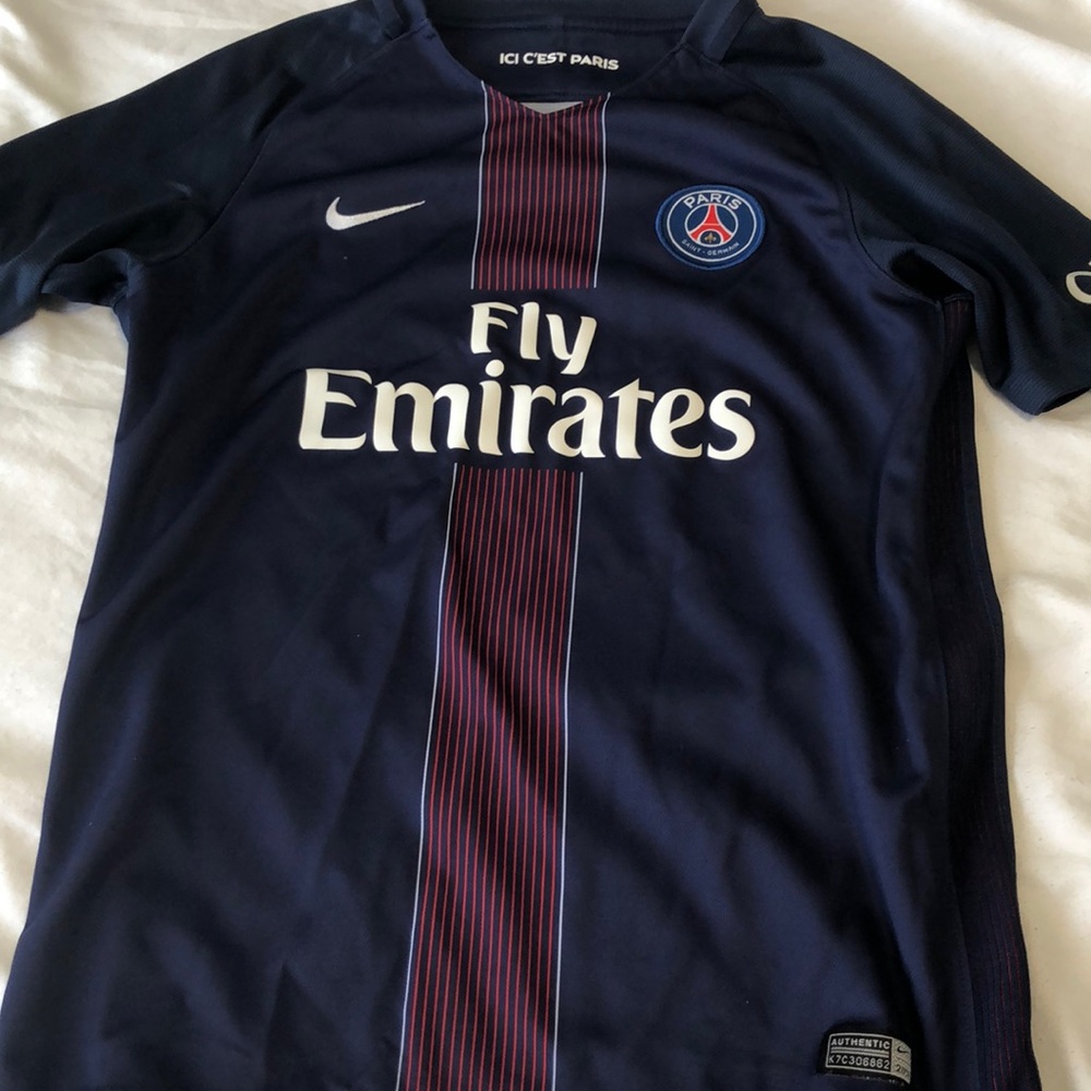 Official Fly Emirates jersey!